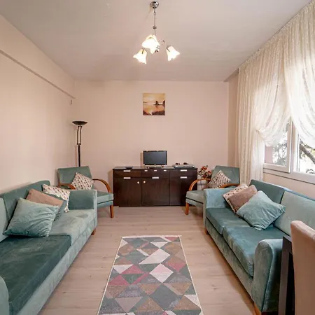Cozy With Excellent Location In *